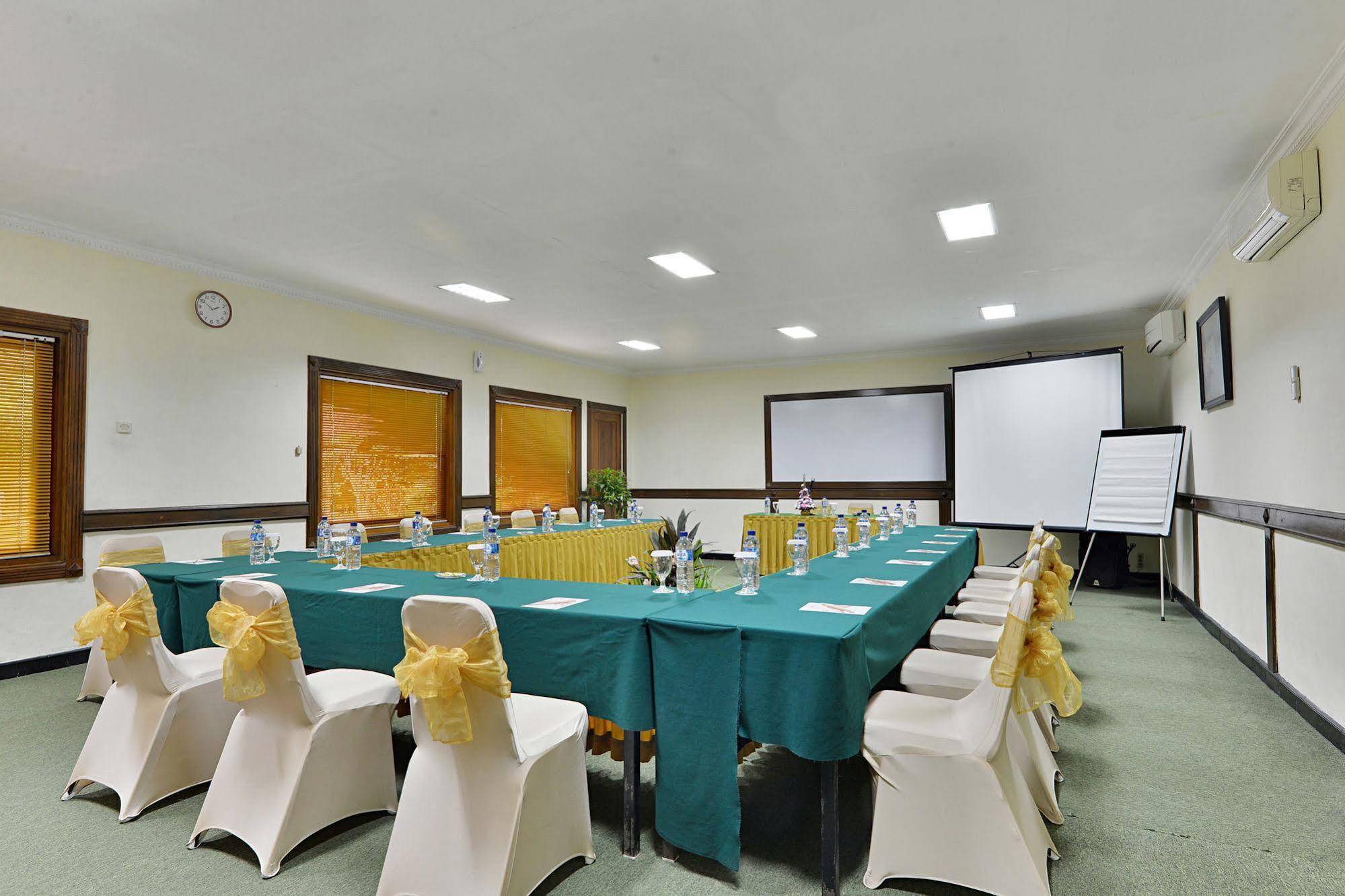 Pakualaman Zen Rooms Jogja Cendrawasih מראה חיצוני תמונה